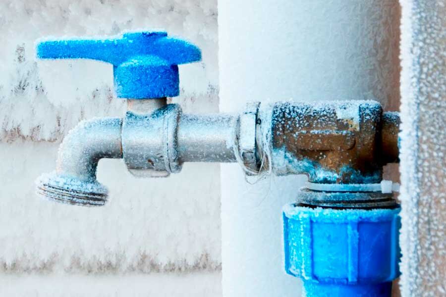 Как правильно устранять и предотвращать замерзание водопровода?
